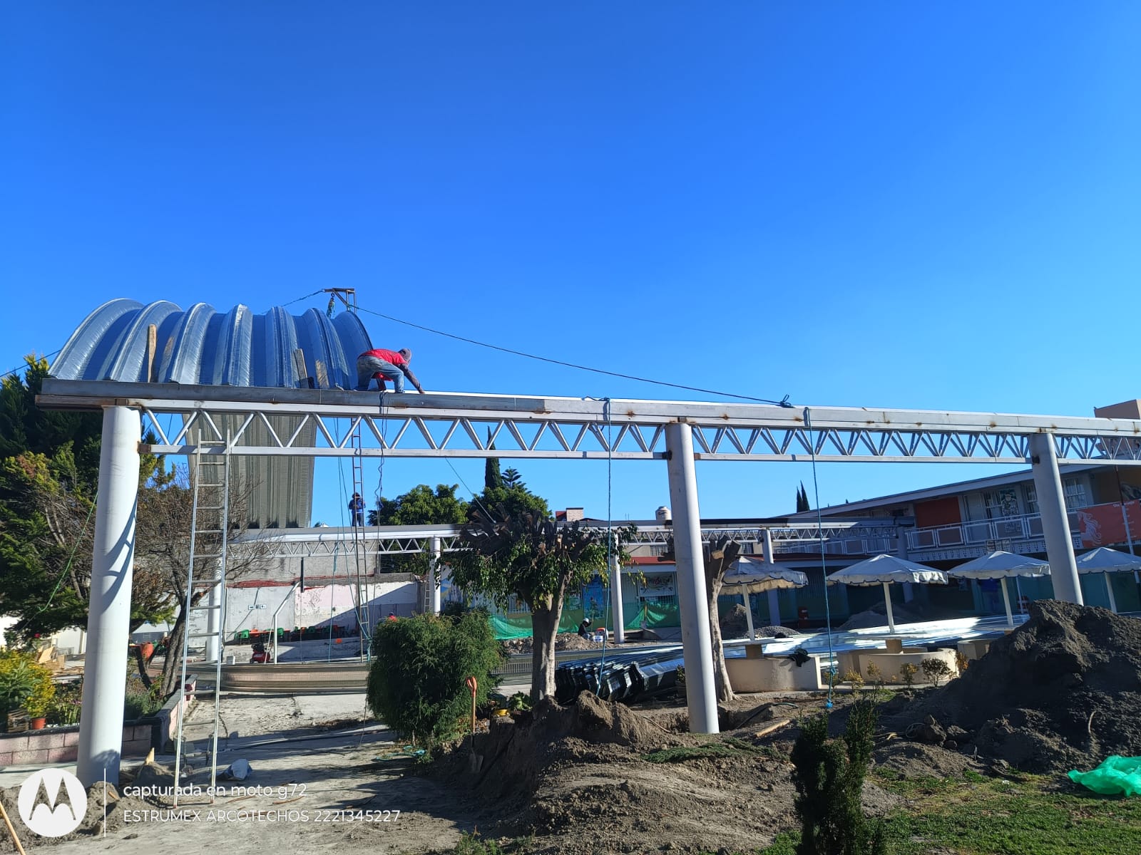 Montaje de cubierta autosoportante
